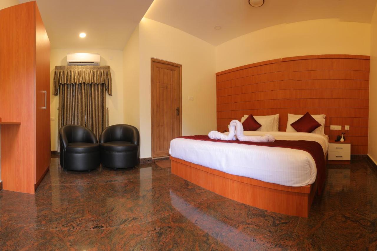 Hormuz Inn Kolattupuzha Exterior foto