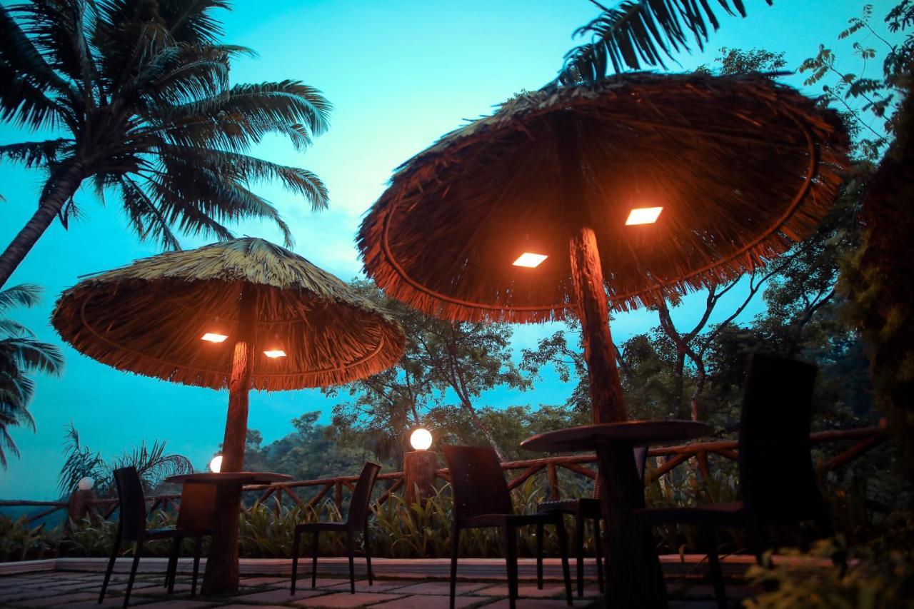 Hormuz Inn Kolattupuzha Exterior foto